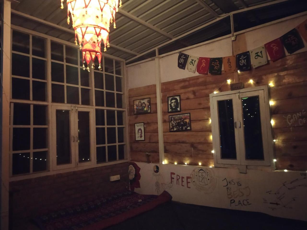 Vista Hostel Jeolikote, Nainital Patwa Dunga Extérieur photo